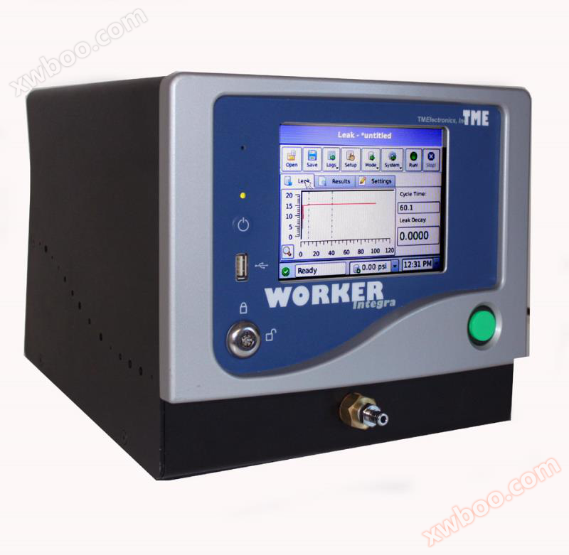 Worker Integra leak detector
